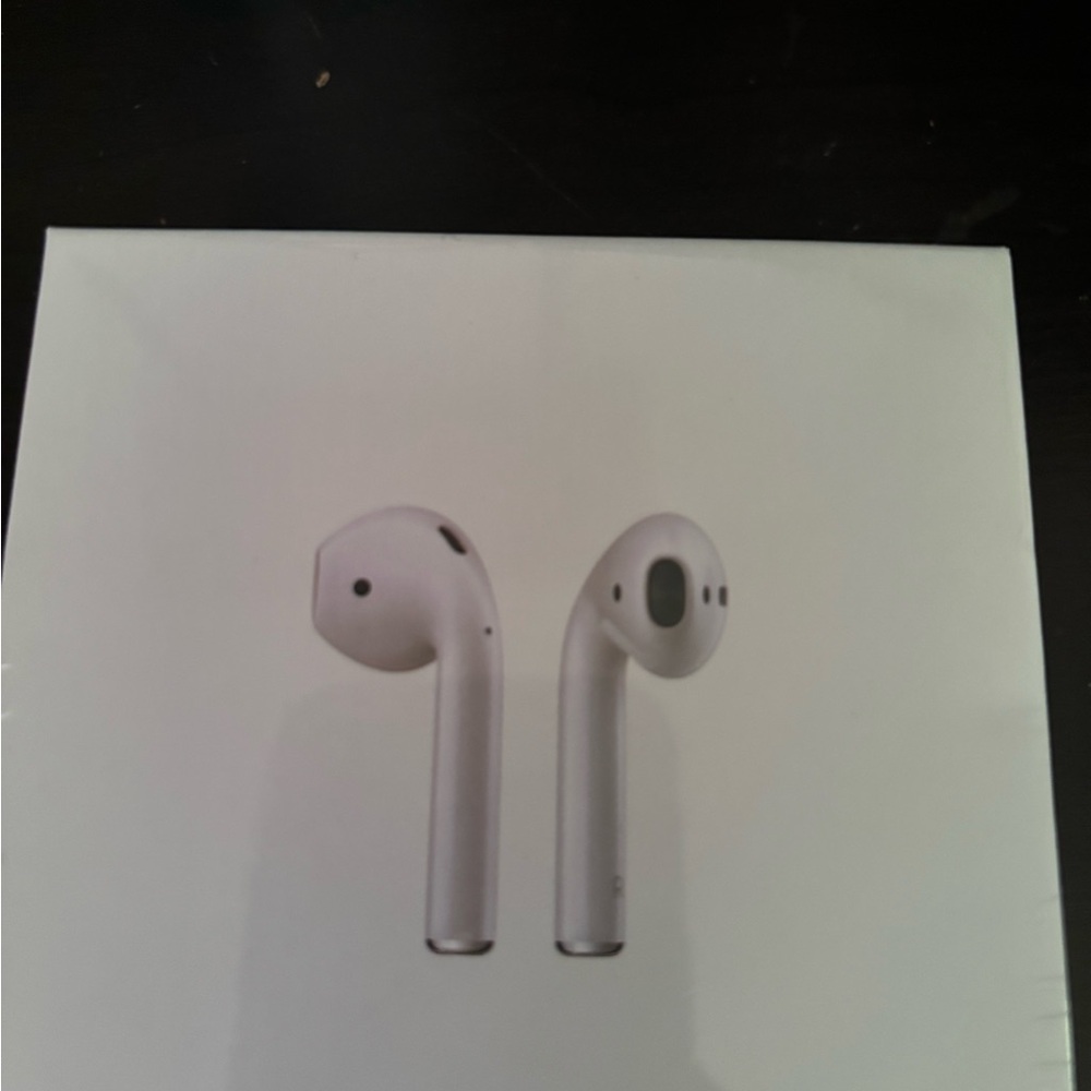 Apple AirPods Wireless Earbuds